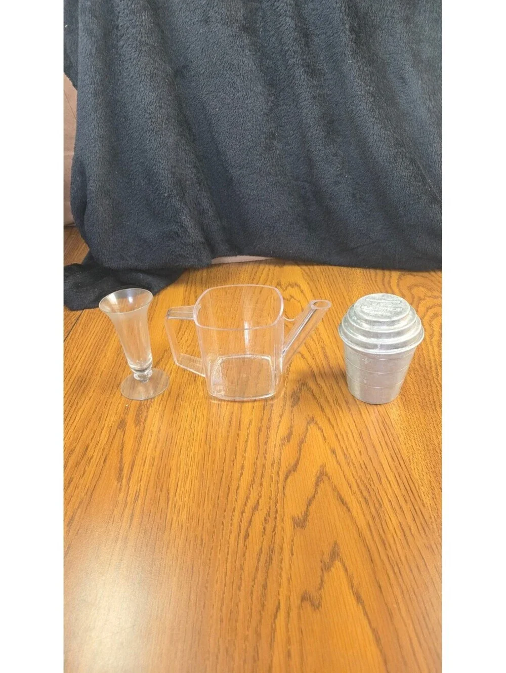 Vintage Marathon Metal Measuring Cup Set with Clear Plastic Measuring Cup